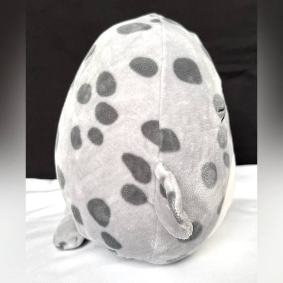 Squishmallow Isis the Spotted Seal 10" - Picture 2 of 6